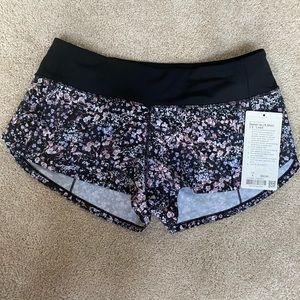 Brand New Size 6 Lululemon Speed Up Shorts